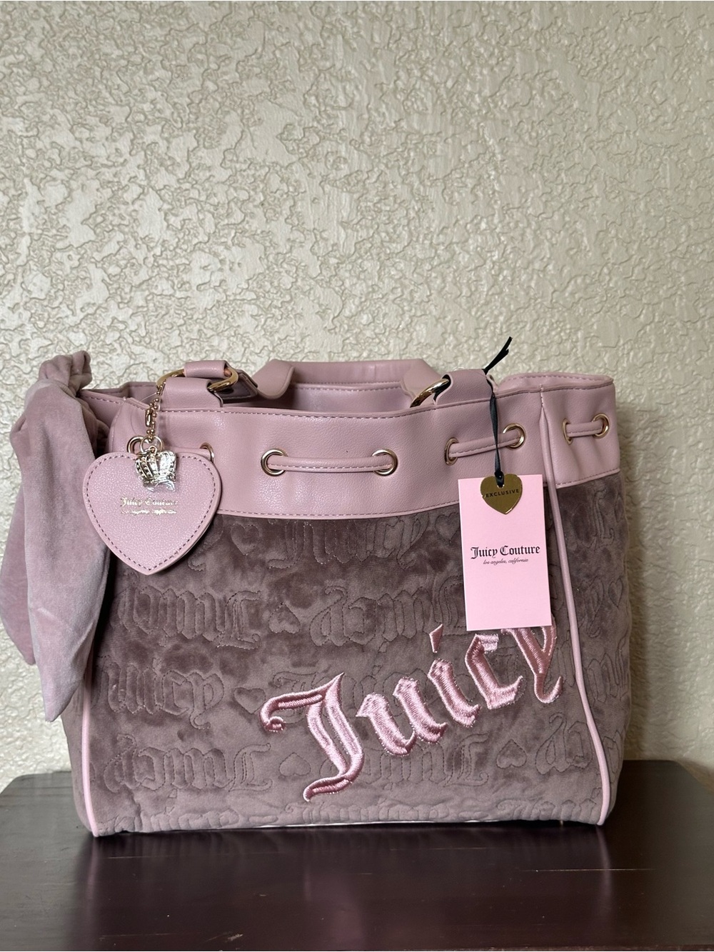 Brand new! NWT Vintage Juicy Couture Vintage Daydreamer tote in Brown/Light Pink
